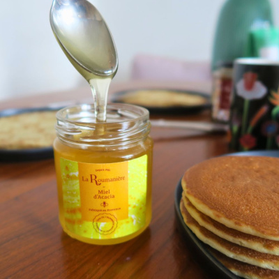 pot de miel d'acacia la roumanière